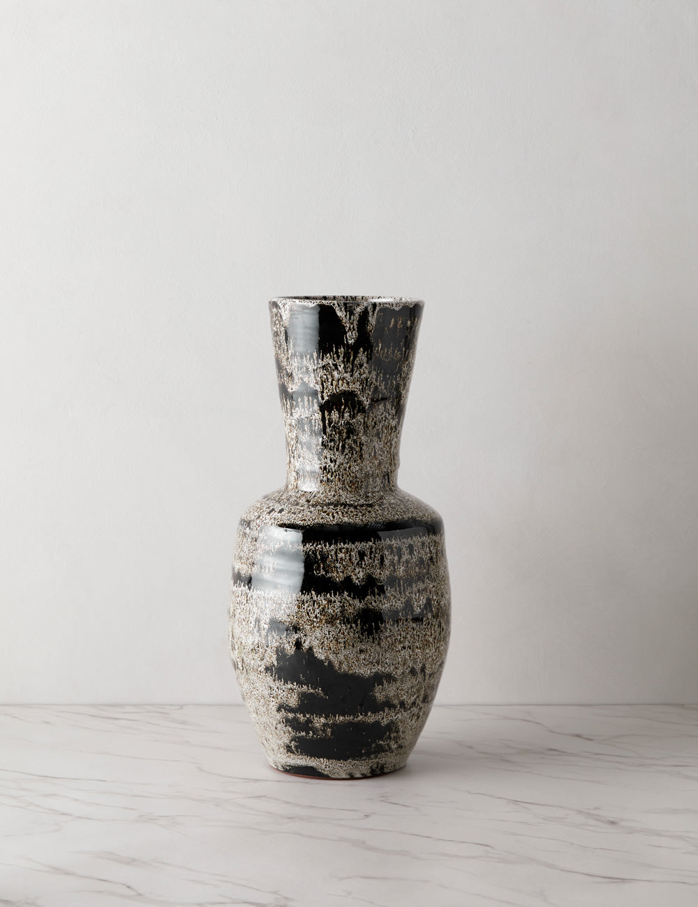 Vase en céramique à finition brillante