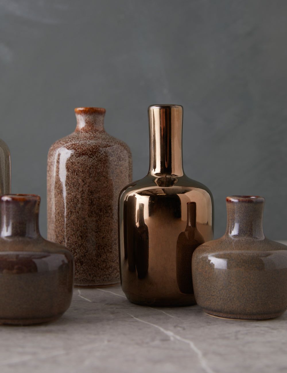 Harmonie de Vases en Grès (Ensemble de 8)