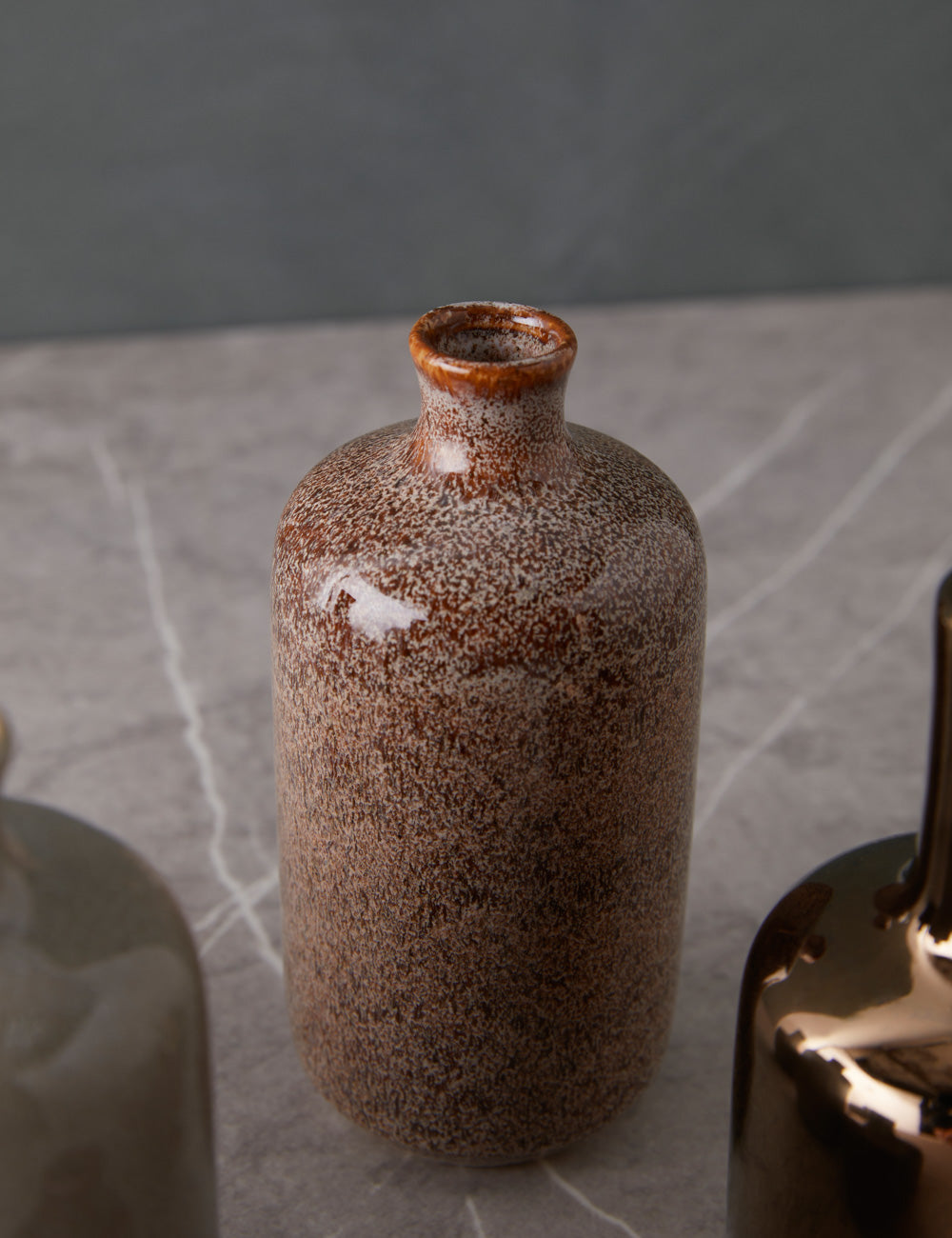 Harmonie de Vases en Grès (Ensemble de 8)