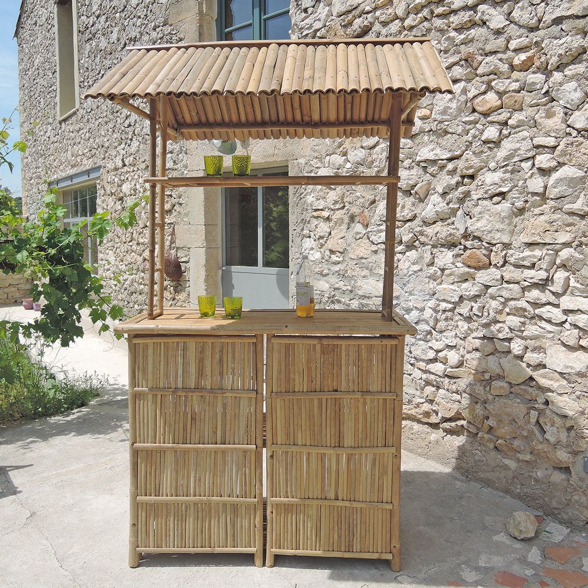 Cannes - Bar de style en bambou naturel