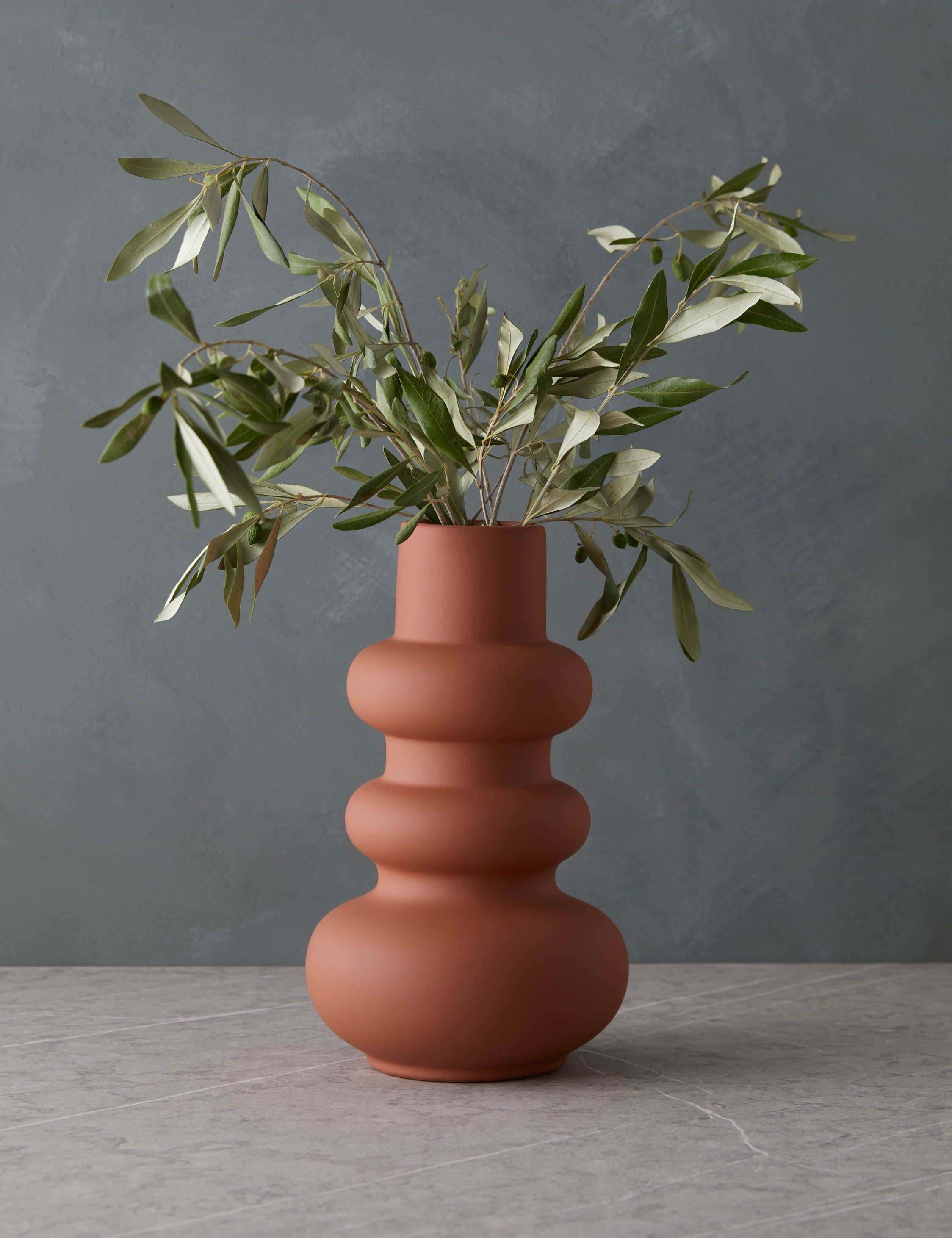 Vase à design courbé