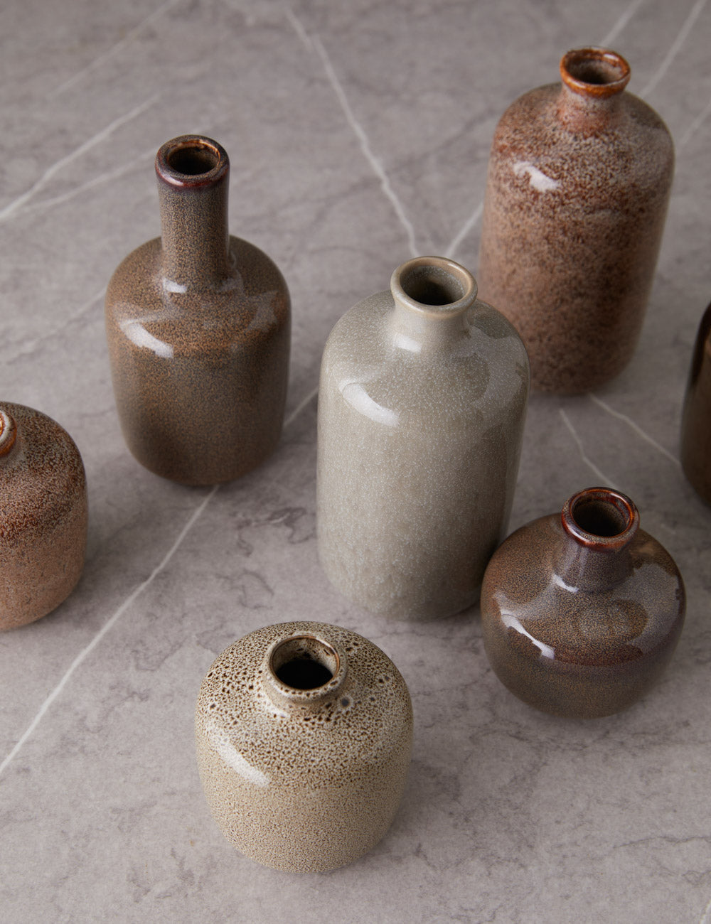 Harmonie de Vases en Grès (Ensemble de 8)